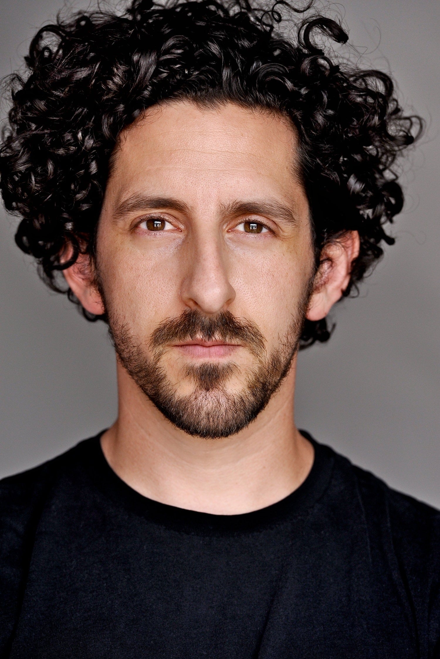 A headshot of Adam Shapiro.