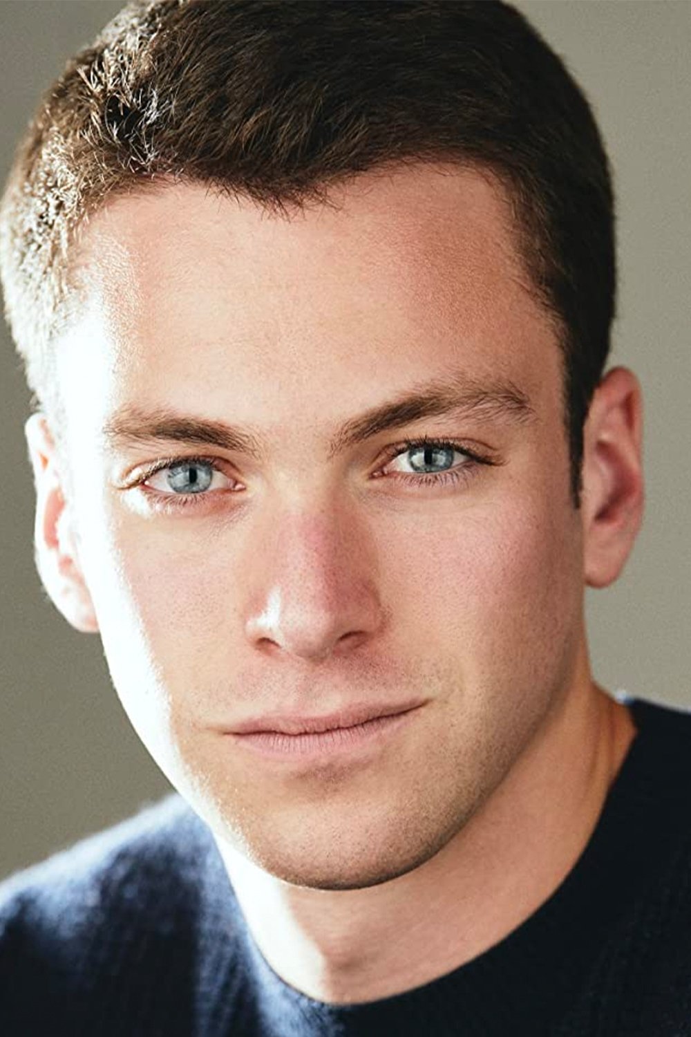 A headshot of Philip Schneider.