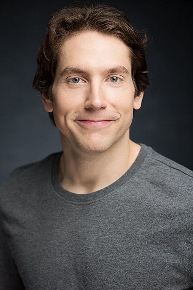 Official headshot photo of person: Justyn Shippelt.