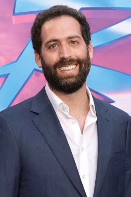 A headshot of Galen Vaisman.