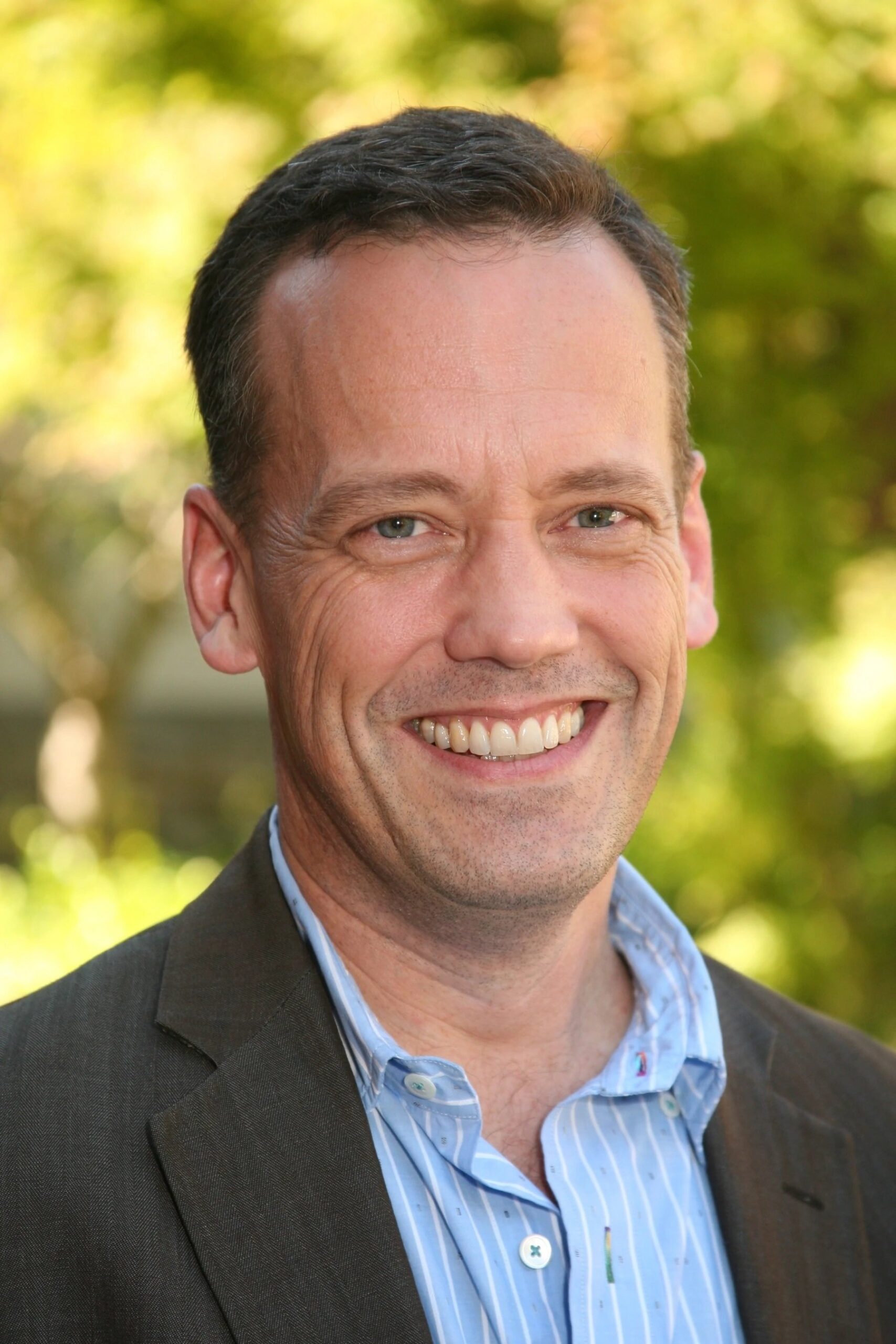 A headshot of Dee Bradley Baker.