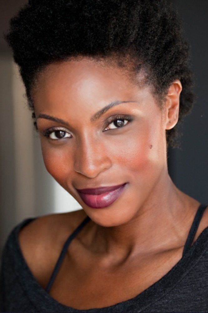 A headshot of Lisa Berry.